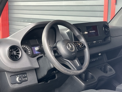 Mercedes-Benz Sprinter 516 CDI UltraMaxi XXL MBUX AHK Kamera 