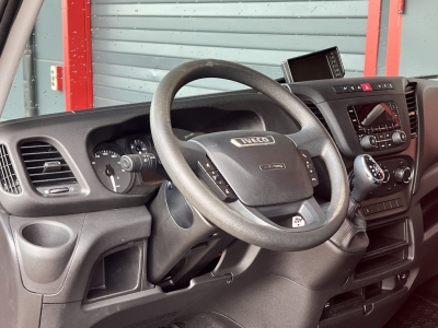 IVECO Daily 35S14A Hi-Matic Klima 4,35m Koffer Kamera 