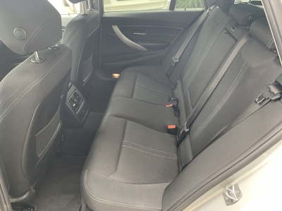 BMW 318 d Aut.Touring Navi LED Sportsitze PDC