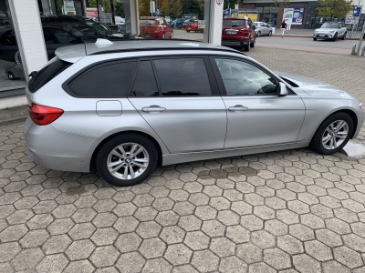 BMW 318 d Aut.Touring Navi LED Sportsitze PDC