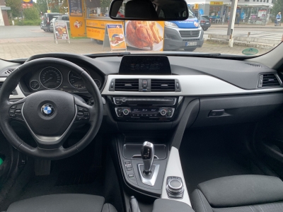 BMW 318 d Aut.Touring Navi LED Sportsitze PDC