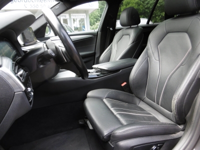 BMW 520 dA Touring Sport Line HUD LED Leder Nav Pano
