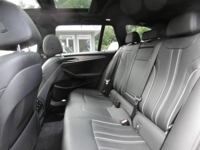 BMW 520 dA Touring Sport Line HUD LED Leder Nav Pano