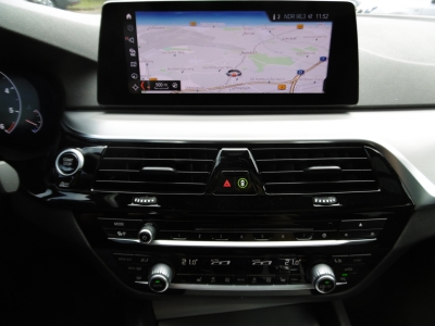 BMW 520 dA Touring Sport Line HUD LED Leder Nav Pano
