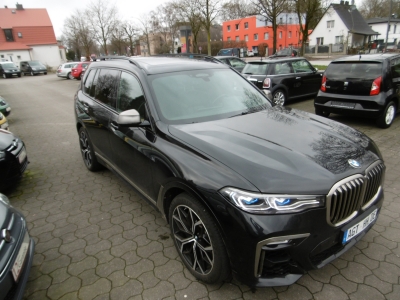 BMW X7 M50d Black Sapphire VOLL