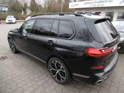 BMW X7 M50d Black Sapphire VOLL