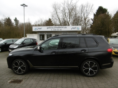 BMW X7 M50d Black Sapphire VOLL