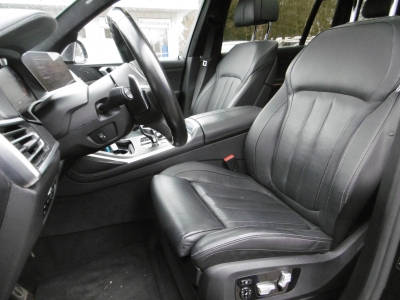 BMW X7 M50d Black Sapphire VOLL