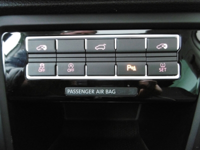 VW Sharan 1.4 TSI Style Aut. Navi Panorama CAM PDC