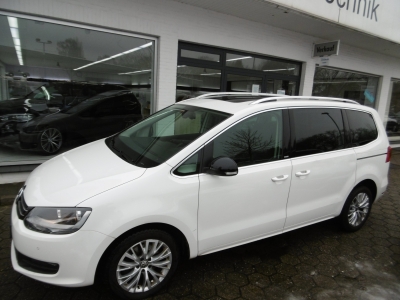 VW Sharan 1.4 TSI Style Aut. Navi Panorama CAM PDC