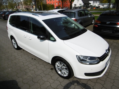 VW Sharan 1.4 TSI Style Aut. Navi Panorama CAM PDC