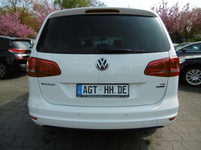 VW Sharan 1.4 TSI Style Aut. Navi Panorama CAM PDC