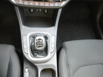 Hyundai i30 1.4 T-GDi  Passion + Nav LED Sitzheizung PDC