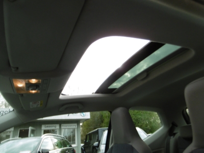 VW up 1.0 move up! el.Panoramadach Navi