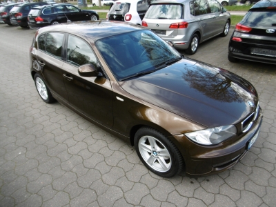 BMW 116 i Automatik Sportsitze Sitzhzg., Tempom.,PDC