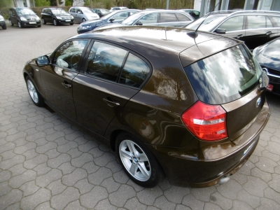 BMW 116 i Automatik Sportsitze Sitzhzg., Tempom.,PDC
