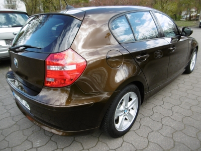 BMW 116 i Automatik Sportsitze Sitzhzg., Tempom.,PDC