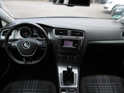 VW Golf 1.2 TSI Lounge BMT Tempomat Sitzheizung PDC