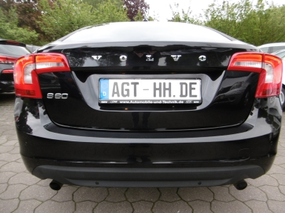 Volvo S60 2.0 T Momentum Aut. Navi Xen Sitzheizung PDC