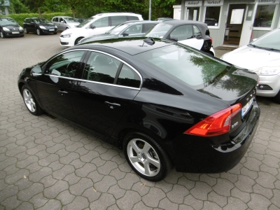 Volvo S60 2.0 T Momentum Aut. Navi Xen Sitzheizung PDC