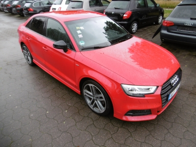 Audi A3 1.4 TFSI Limo Sport Black Edition 18" LED PDC