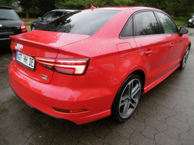 Audi A3 1.4 TFSI Limo Sport Black Edition 18" LED PDC