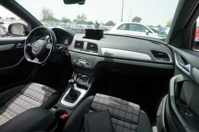 Audi Q3 2.0 TDI sport quattro |aus 1.Hand| |EURO 6|