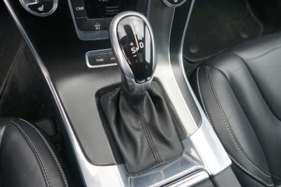 Volvo V60 D6 AWD Twin Engine Momentum R-Design Hybrid