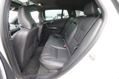 Volvo V60 D6 AWD Twin Engine Momentum R-Design Hybrid