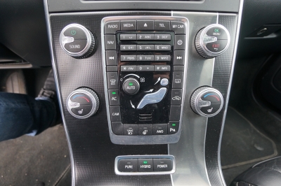 Volvo V60 D6 AWD Twin Engine Momentum R-Design Hybrid