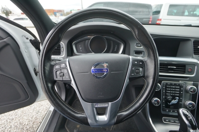 Volvo V60 D6 AWD Twin Engine Momentum R-Design Hybrid