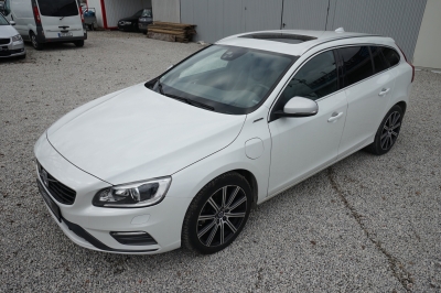 Volvo V60 D6 AWD Twin Engine Momentum R-Design Hybrid