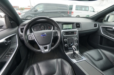 Volvo V60 D6 AWD Twin Engine Momentum R-Design Hybrid