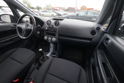 Mitsubishi Colt 1.1 Inform |Klima| |Allwetter| |HU:12/2026|