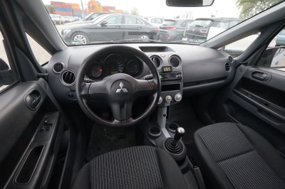 Mitsubishi Colt 1.1 Inform |Klima| |Allwetter| |HU:12/2026|