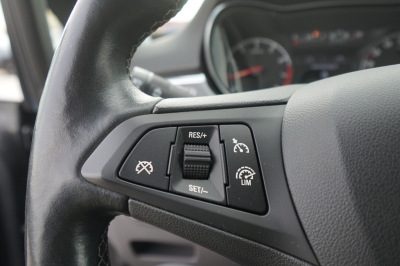 Opel Corsa E 1.4 Innovation |KD l&uuml;ckenlos| |Bi-Xenon|