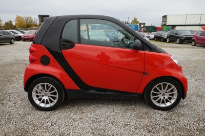 Smart ForTwo coupé 1.0 Basis |73.924 km| |Pano| |84 PS