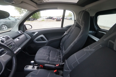 Smart ForTwo coupé 1.0 Basis |73.924 km| |Pano| |84 PS