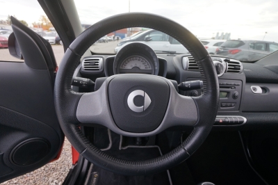 Smart ForTwo coupé 1.0 Basis |73.924 km| |Pano| |84 PS