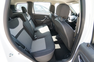 Dacia Duster 1.6 SCe Laureate |HU/AU NEU| |AHK|