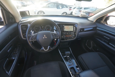 Mitsubishi Outlander 2.0 Diamant Edition+ 2WD CVT-Automatik