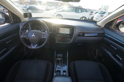 Mitsubishi Outlander 2.0 Diamant Edition+ 2WD CVT-Automatik