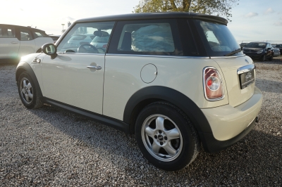 MINI Cooper 1.6 |8-fach bereift| |Tempomat| |Klima|