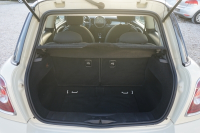 MINI Cooper 1.6 |8-fach bereift| |Tempomat| |Klima|