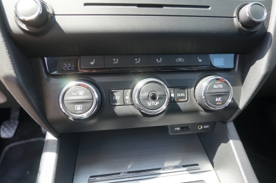 Skoda Octavia Combi 1.4 TSI |KD l&uuml;ckenlos| |Bi-Xenon|