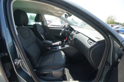 Skoda Octavia Combi 1.4 TSI |KD l&uuml;ckenlos| |Bi-Xenon|