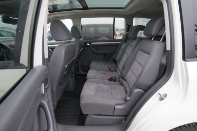 VW Touran 2.0 TDI DSG Highline |AHK| |Navigation|