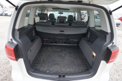 VW Touran 2.0 TDI DSG Highline |AHK| |Navigation|