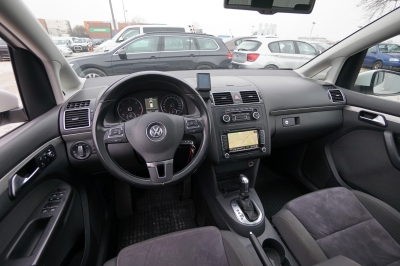 VW Touran 2.0 TDI DSG Highline |AHK| |Navigation|