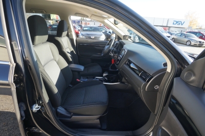 Mitsubishi Outlander 2.0 Diamant Edition+ 2WD CVT-Automatik